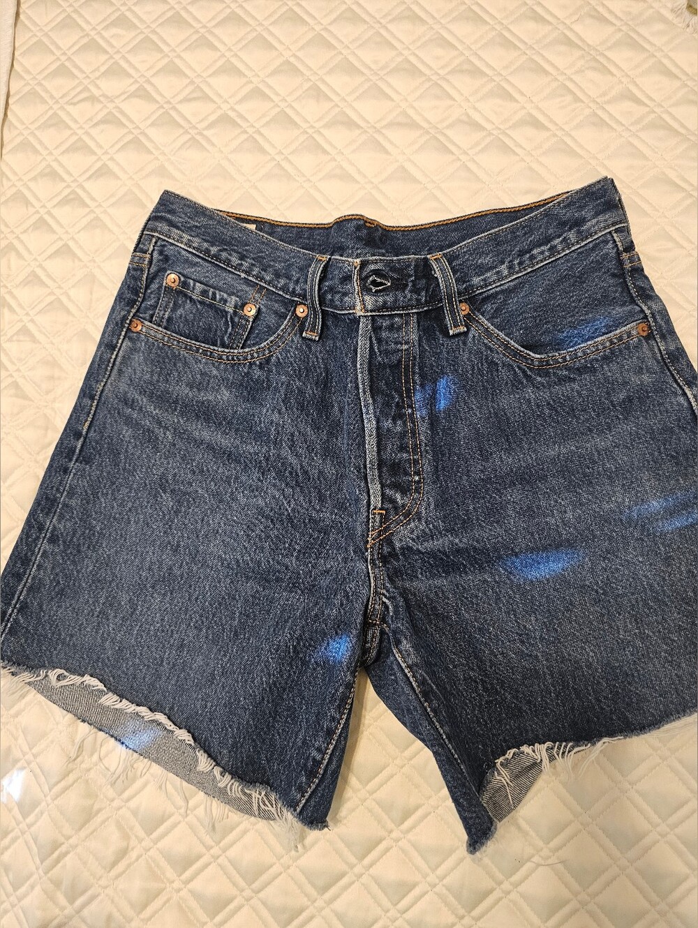 Levi's 501 Jean Short - Picture 3 of 14